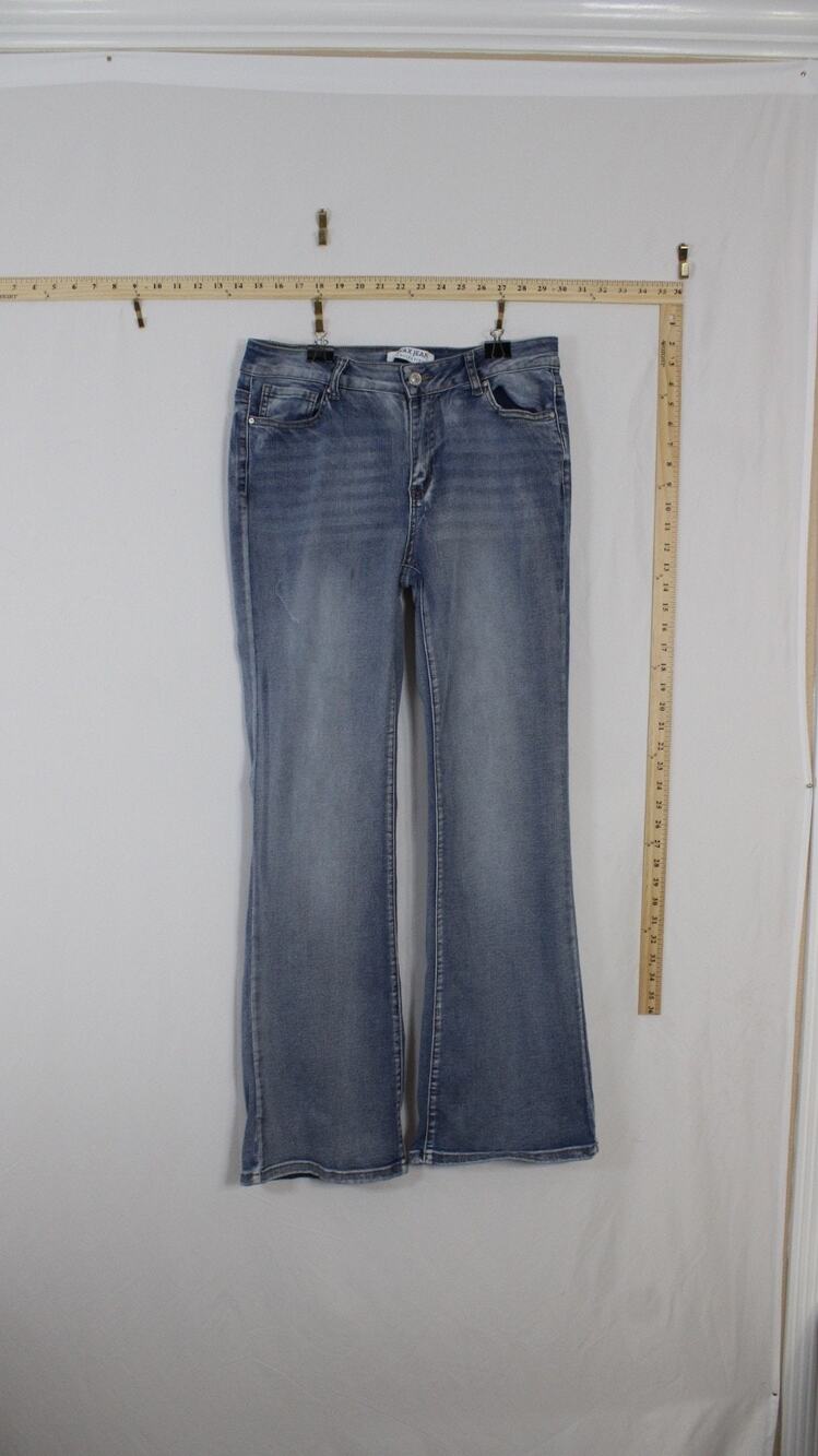 Wax Jean Collection Women 13/31 Bootcut Jeans Stretch Denim Medium Wash Blue